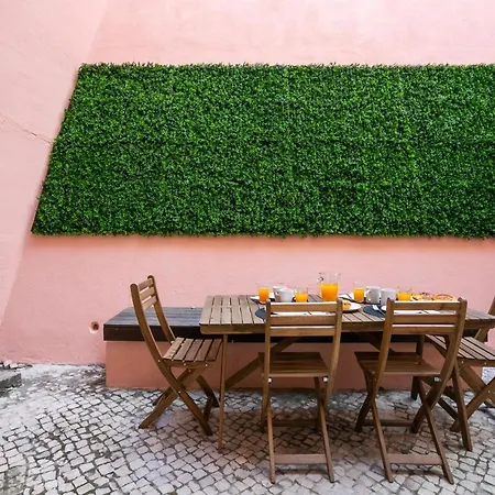 Cozy Tailor Made With A Refreshing Terrace Apartmán
